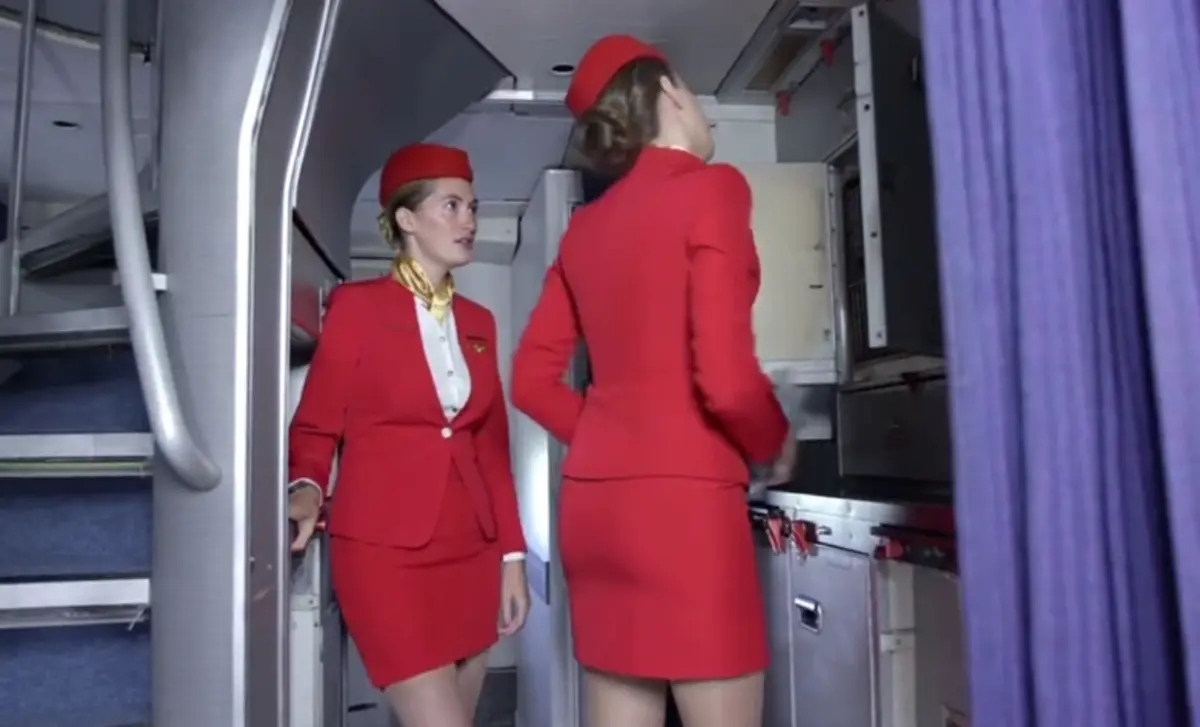 《法国空姐2019(多塞尔航空)》资源下载-手机免费在线观看全集-法国空姐高清完整版