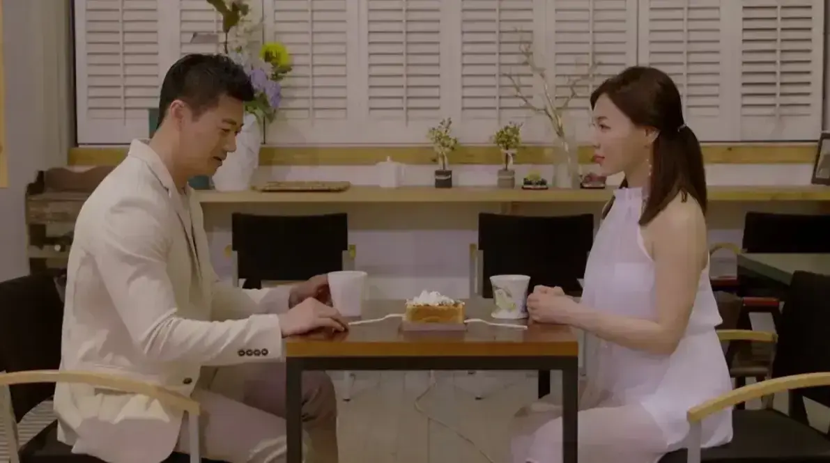 《邻居家妻子》韩国电影未删减1080P韩语中字-我邻居的老婆高清资源-百度网盘夸克迅雷下载-《邻居家妻子》乏味婚姻情感越界-高清完整版在线观看