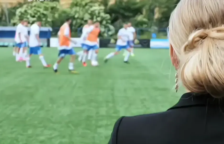 法国电影《Footballers'Moms》足球队的女老板们免费在线观看完整版-高清全集无广告在线观看
