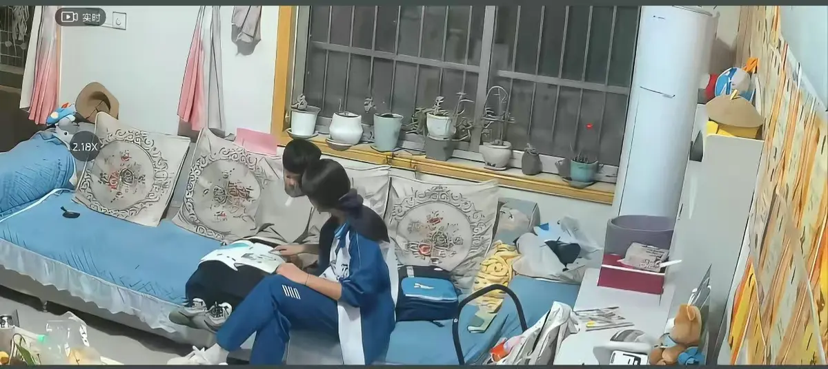《来自姐姐的爱》无删减完整版在线播放-姐姐管教弟弟暖心日常合集-高清正片免费观看-来自姐姐的爱全集影院